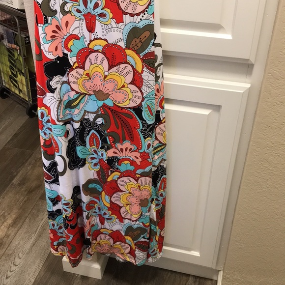 New York and company printed maxi dress - Picture 3 of 11